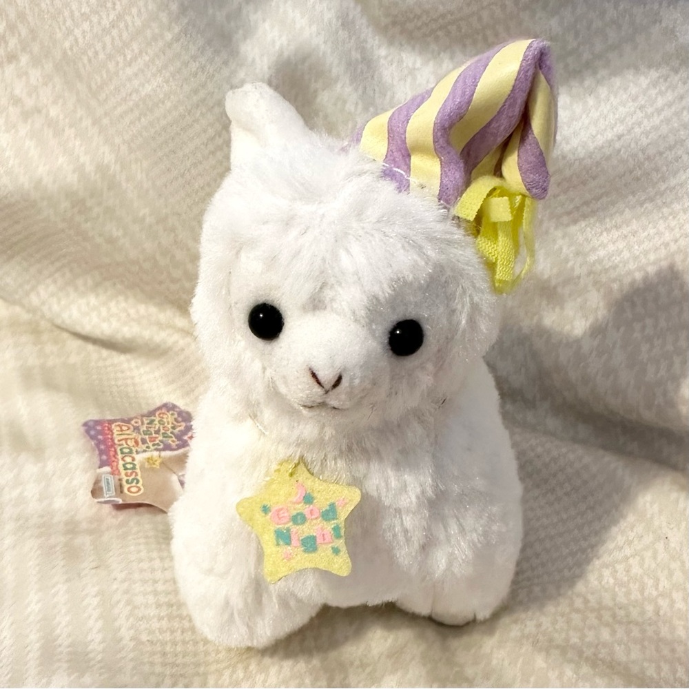 BNWT Japanese Amuse Good Night Alpacasso White Alpaca Plush Toy Keychain 🦙⭐️